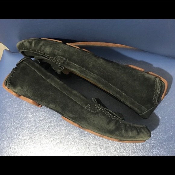 🎉Sale🎉Ugg women’s black suede fringe moccasins - Picture 6 of 13